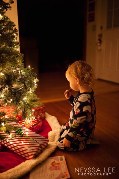 how to photograph the magic of the christmas tree, kids and christmas tree