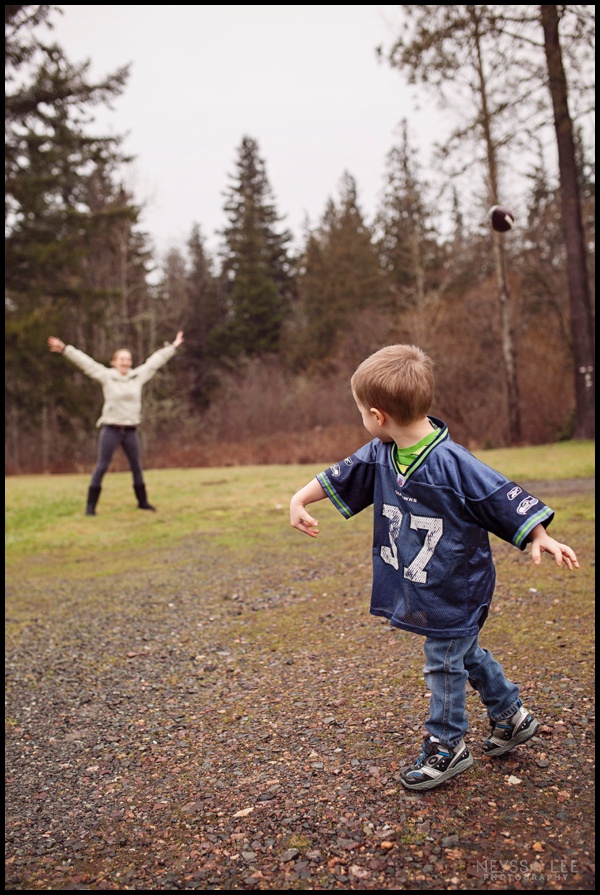 how to photograph the biggest football fans, preschool boy throwing the football