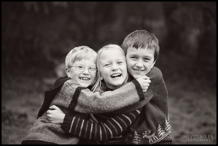 Pacific Northwest Extended Family Photos, Brothers Photo, Hugging Siblings, 