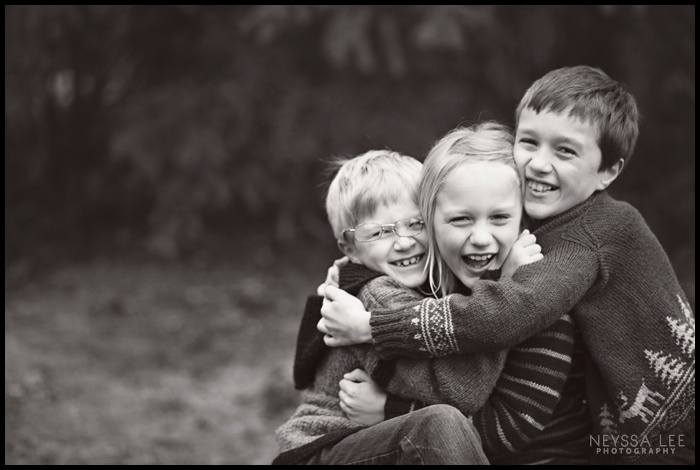 Pacific Northwest Extended Family Photos, Brothers Photo, Hugging Siblings, 