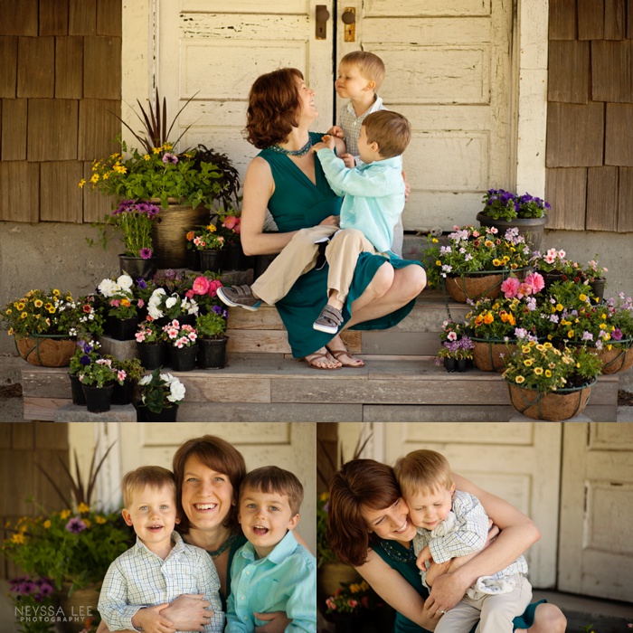 Photos of Mom, Mom and me mini sessions, flowers