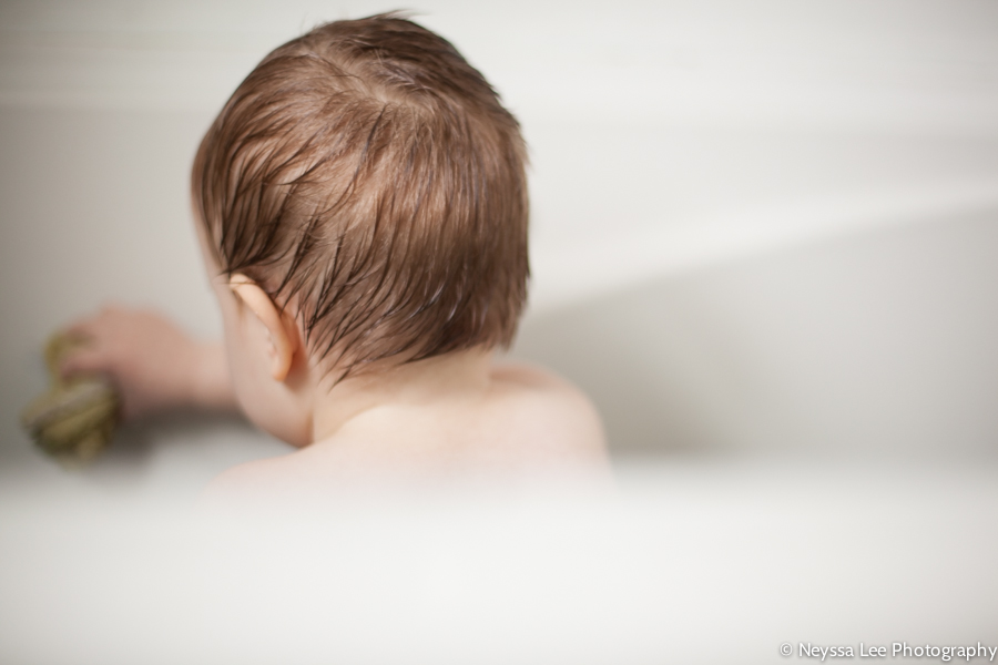 bath time photos with a pop, photographing everyday moments