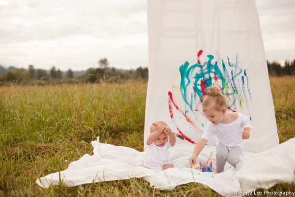 Photographing colorful mini sessions, kids painting photos, siblings