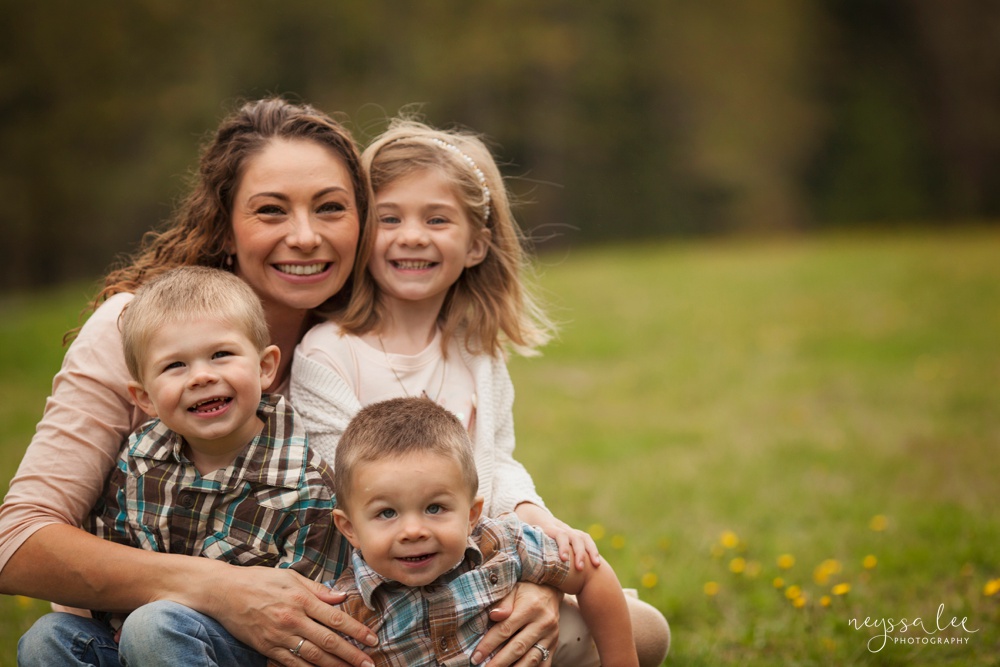 Snuggles, tackles and playful family photos, Snoqualmie family photographer,  Family of 5, Mom with Kids