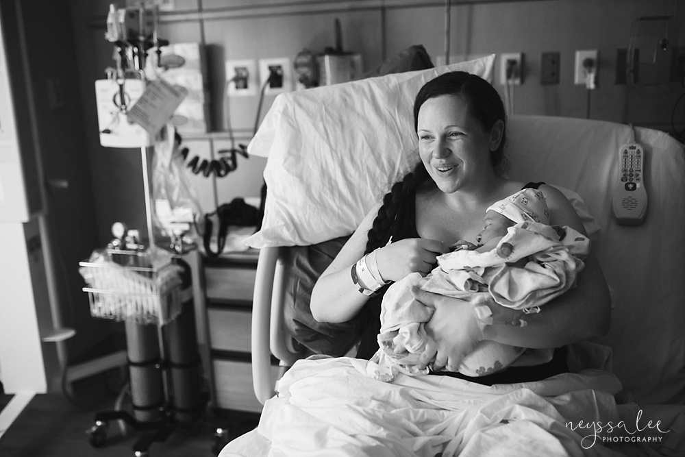 Meeting baby brother, first hours newborn session, fresh 48, in hospital newborn photos