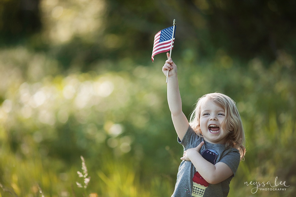 4th of July Mini Session, Kids with Flags, Field Photos