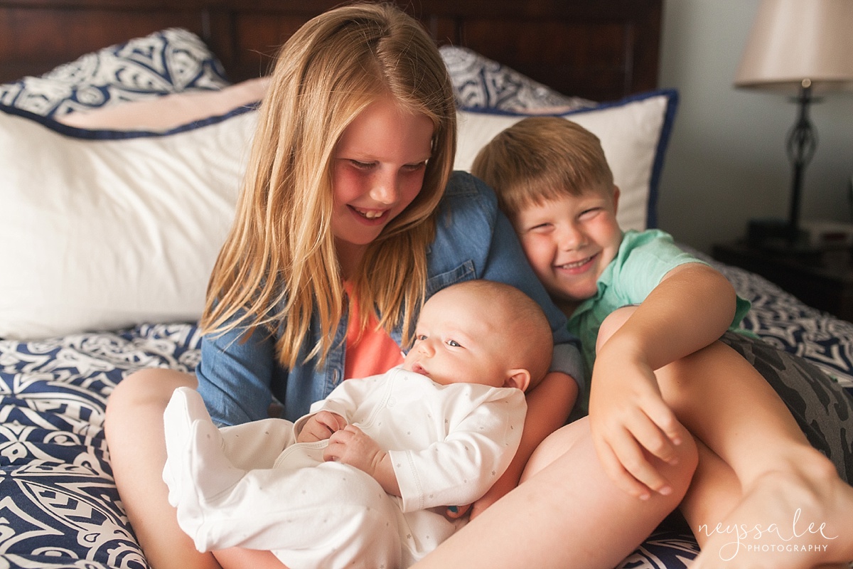 Neyssa Lee Photography, Snoqualmie Newborn Photographer, Seattle newborn photography, siblings holding newborn baby
