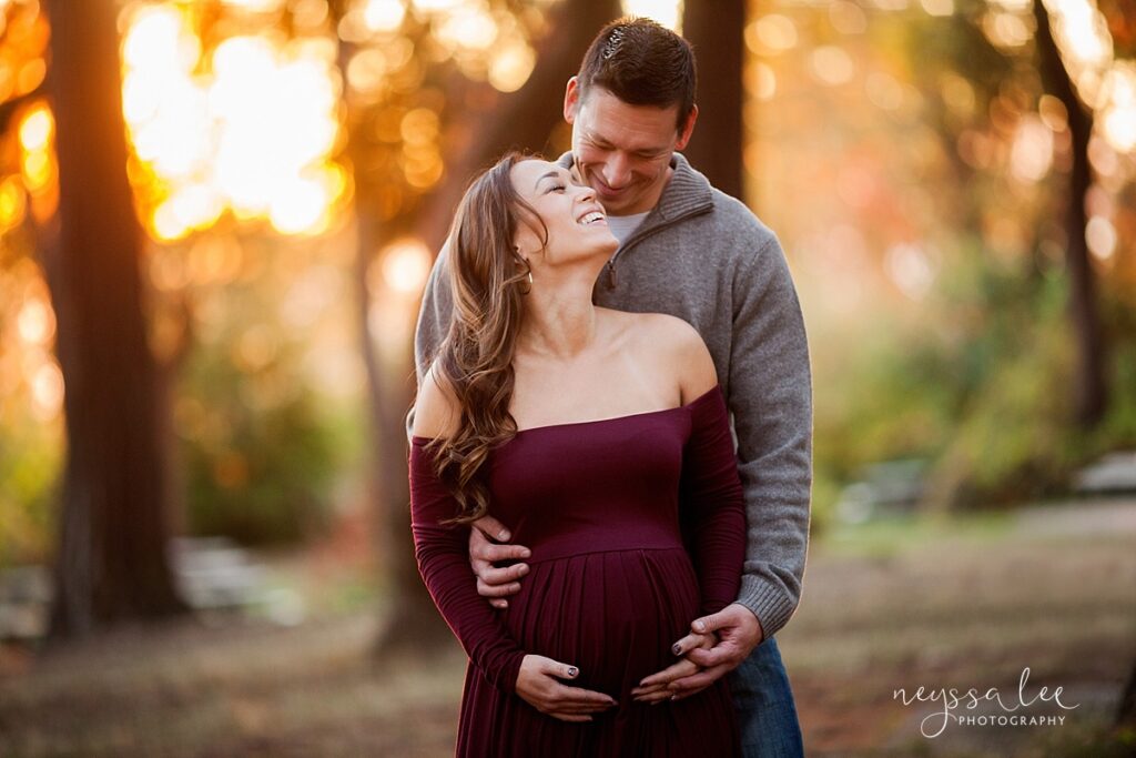 What to wear for maternity photos in Seattle, couple during portrait session