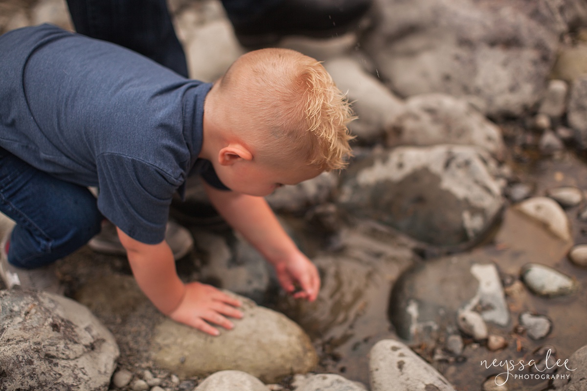 Snoqualmie family photographer, Neyssa Lee Photography, toddler only wants to play during photos, toddler boy with rocks