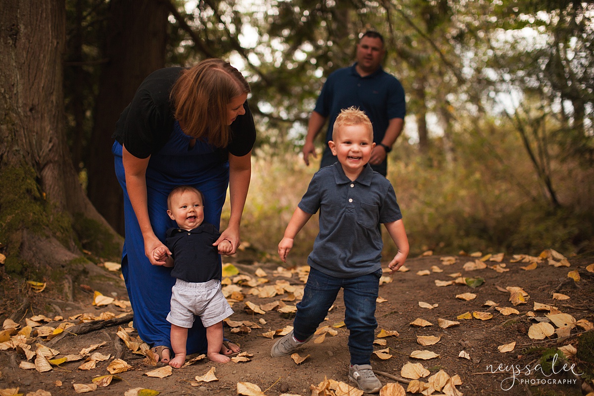 Snoqualmie family photographer, Neyssa Lee Photography, toddler only wants to play during photos, family in fall colors