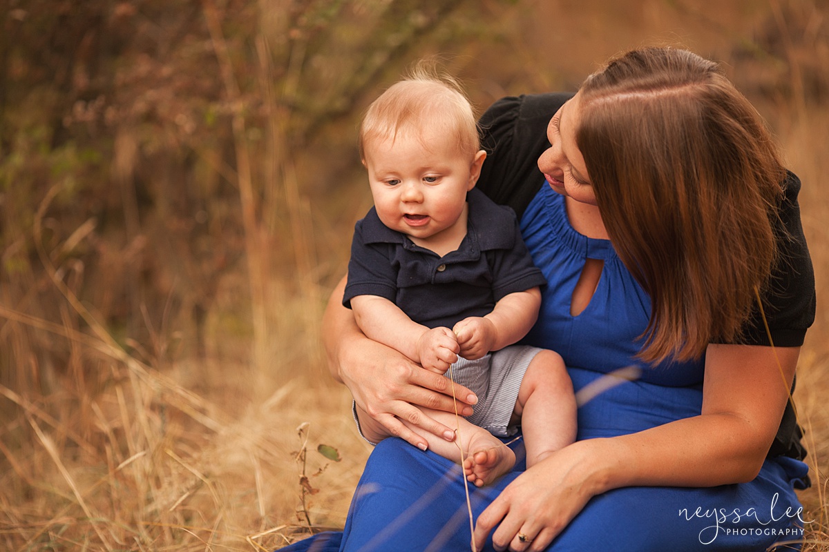 Snoqualmie family photographer, Neyssa Lee Photography, toddler only wants to play during photos, mother and son