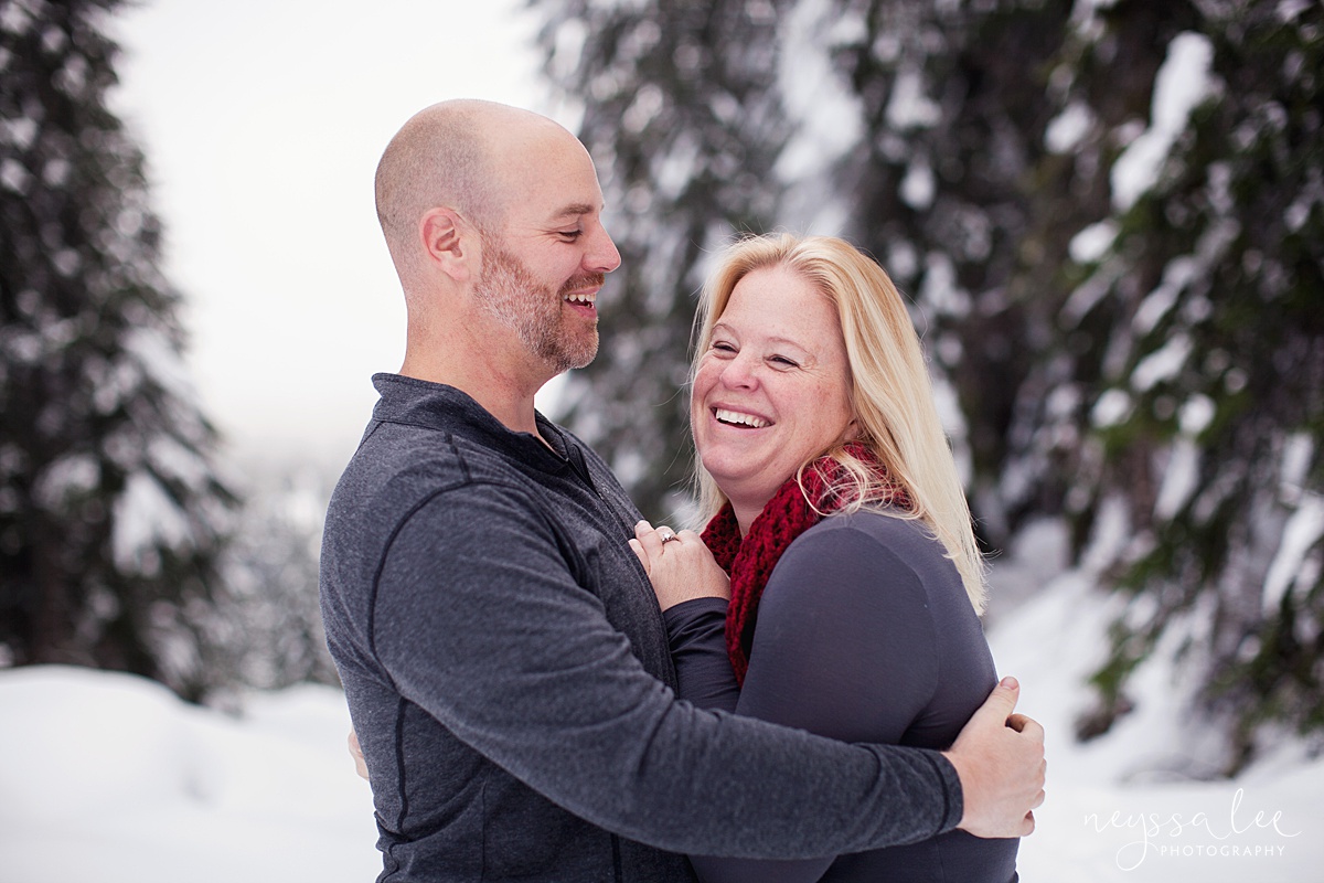 Neyssa Lee Photography, Snoqualmie Family Photographer, Family photos in the snow, mom and dad
