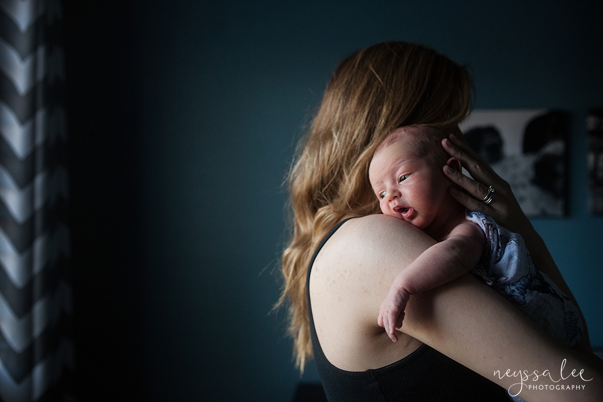 Snoqualmie Newborn Photographer, Neyssa Lee Photography, Mom holding newborn boy on shoulder
