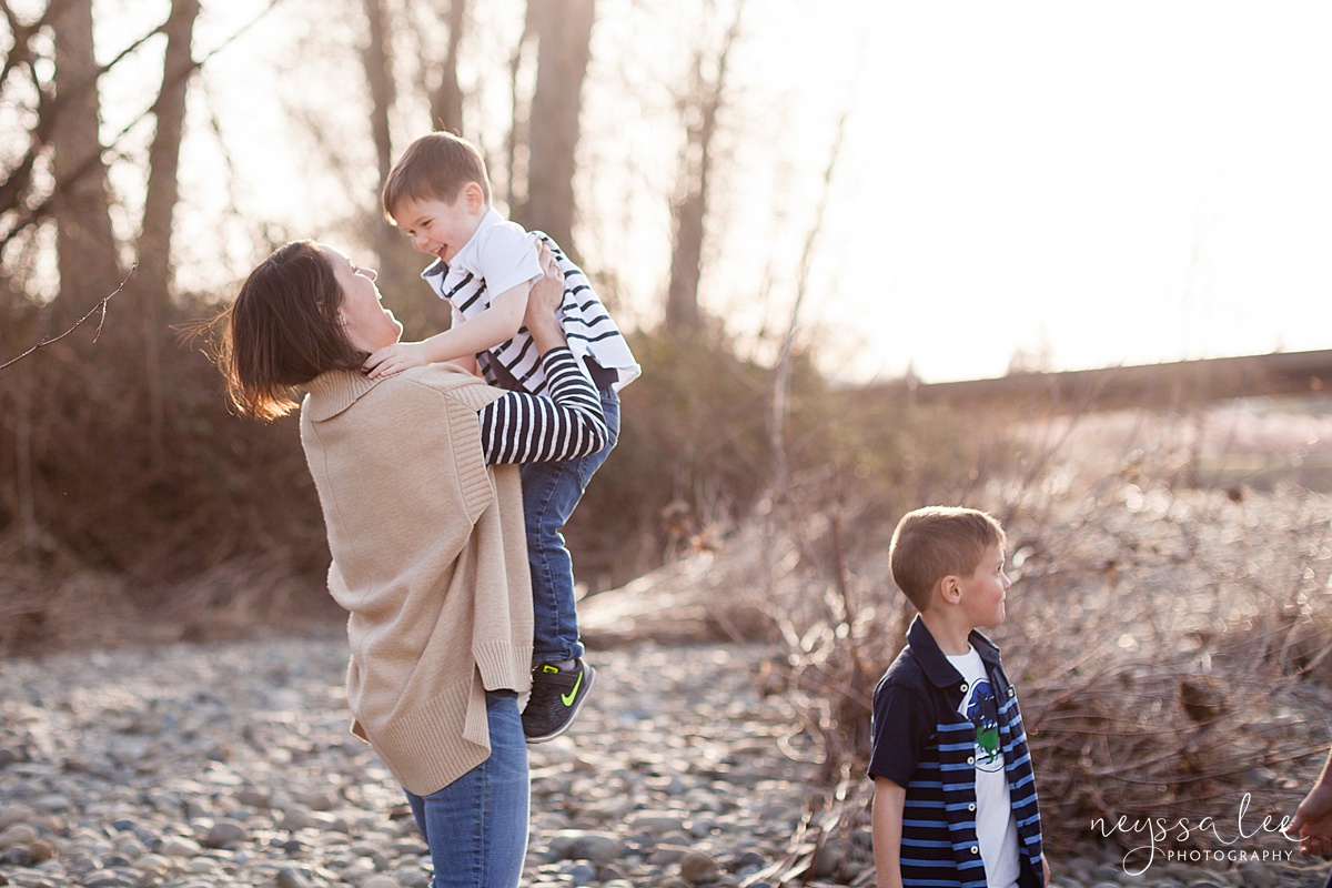 Family Photos by the River at Sunset, Neyssa Lee Photography, Snoqualmie Family Photography, Family of Four in beautiful light