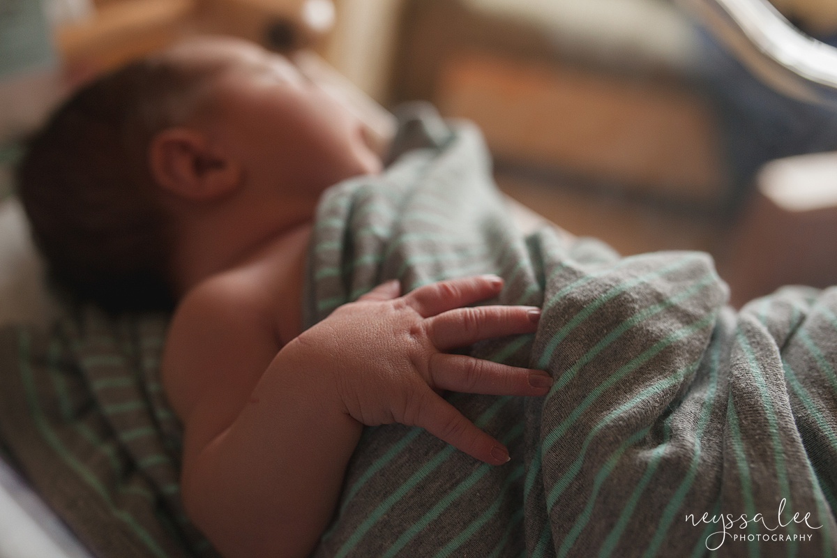 unsure of fresh 48 photos, issaquah fresh 48 photographer, Neyssa Lee Photography, Newborn hands