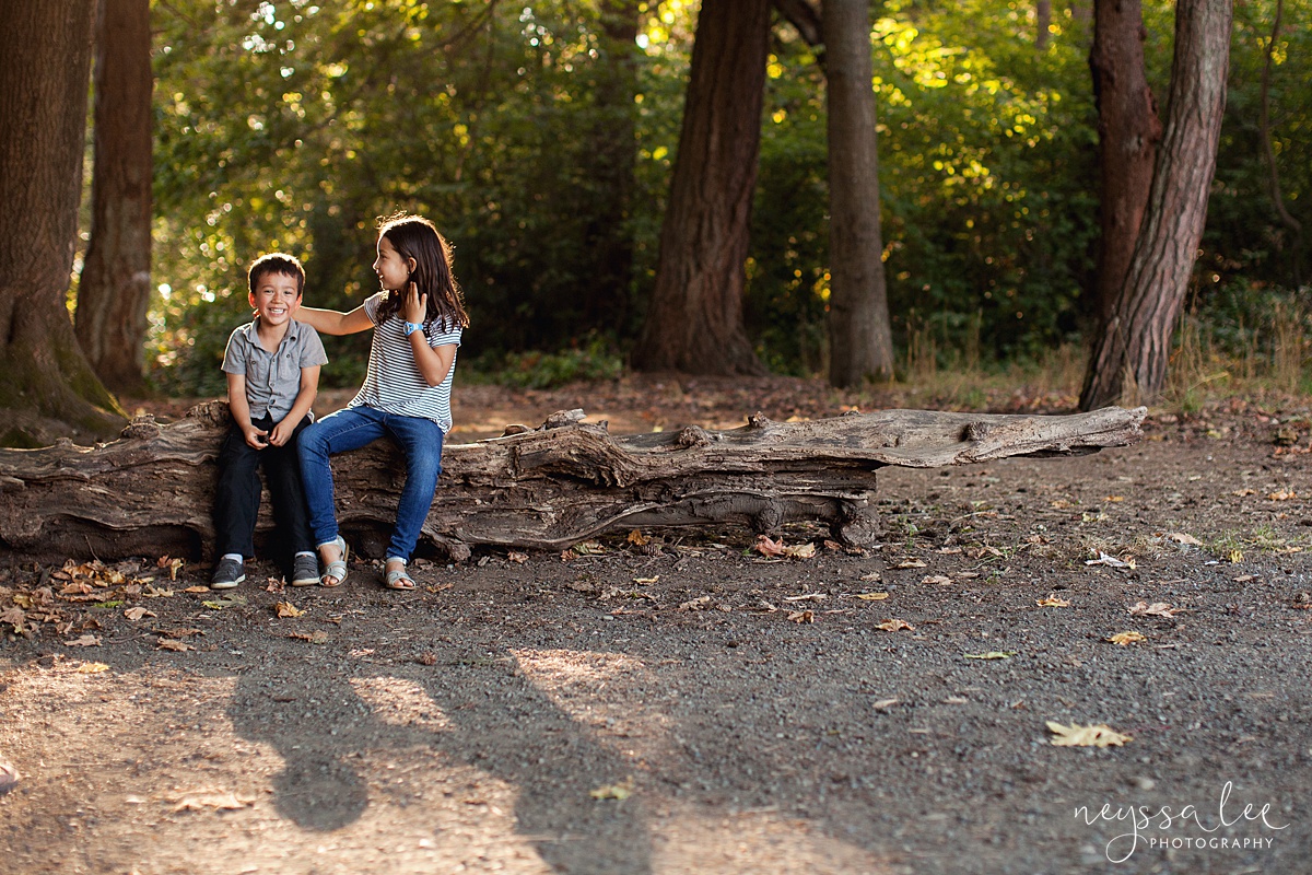 Neyssa Lee Photography, Seattle Family Photography, Family photos in the woods, family photos by the water, siblings portrait with shadows