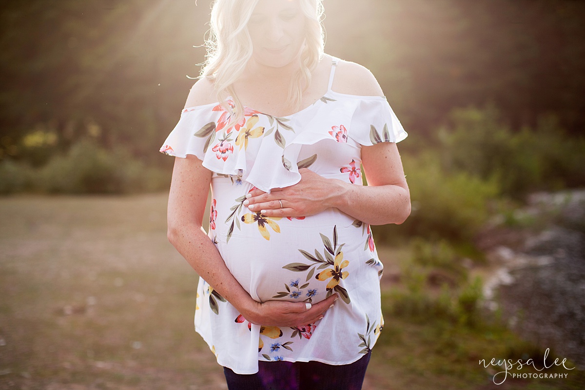 Maternity Photos in the Mountains, Gold Creek Pond, Neyssa Lee Photography, Snoqualmie Family Photographer, expectant mom to be