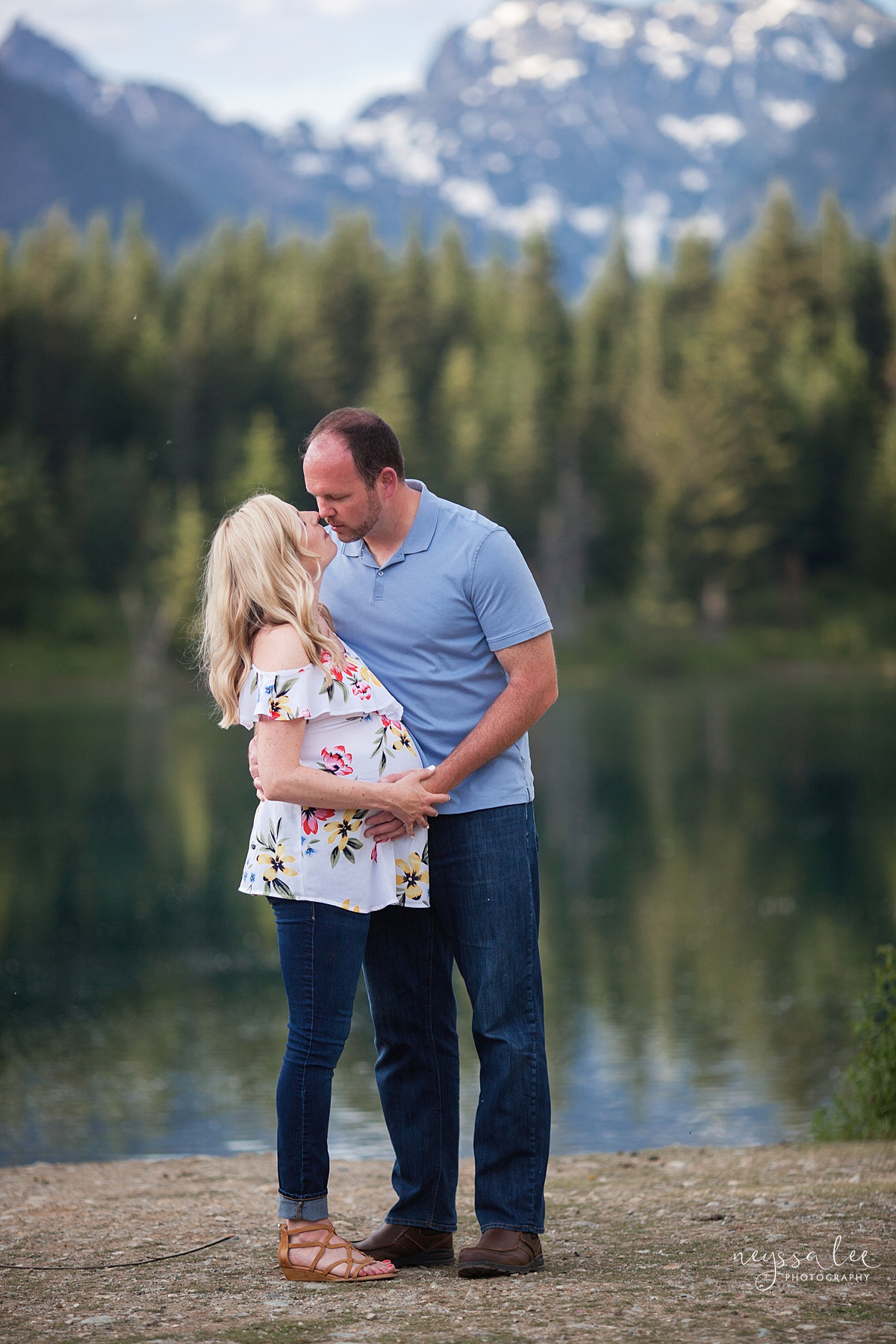 Maternity Photos in the Mountains, Gold Creek Pond, Neyssa Lee Photography, Snoqualmie Family Photographer, Mountain View