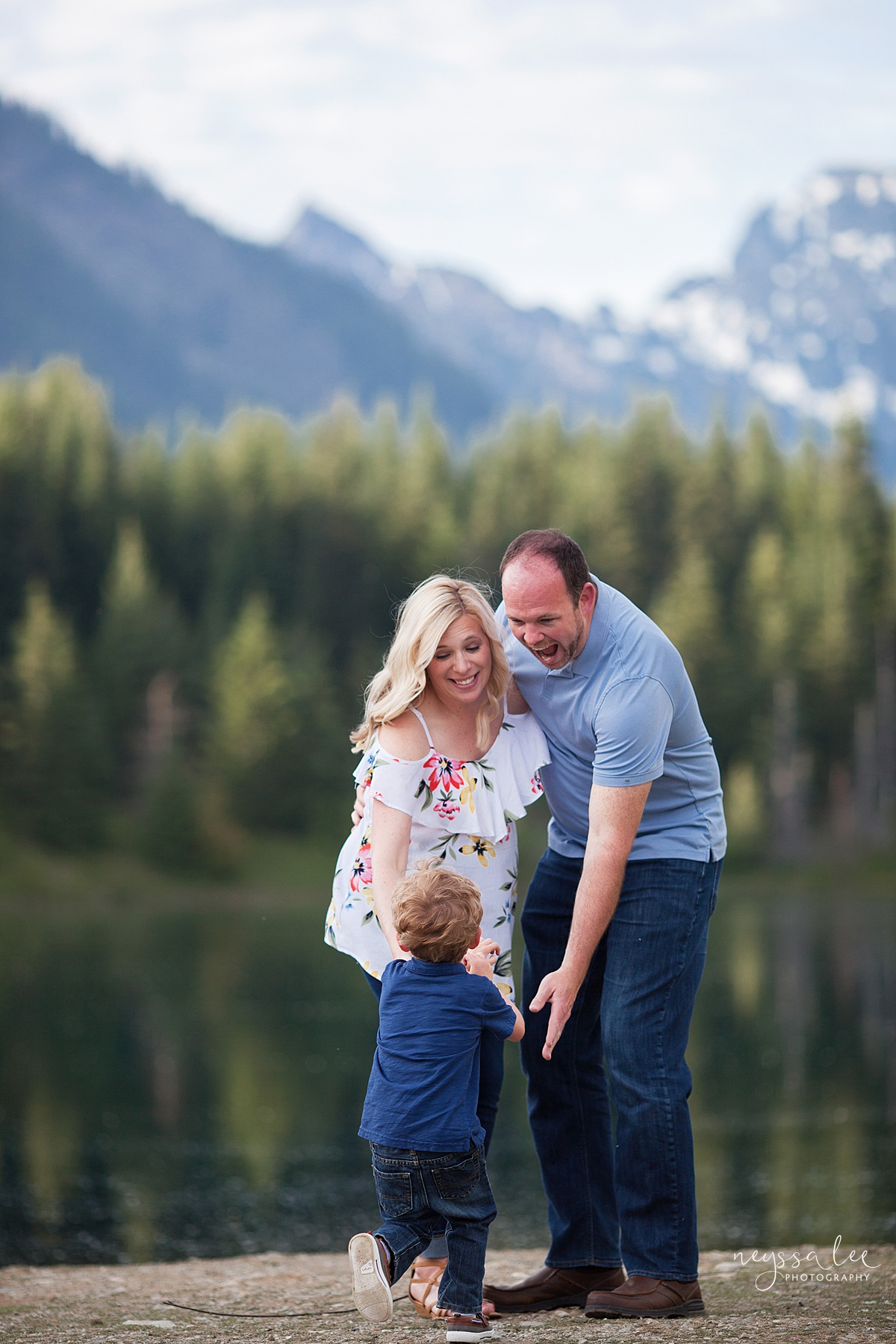Maternity Photos in the Mountains, Gold Creek Pond, Neyssa Lee Photography, Snoqualmie Family Photographer, Boy with mom and dad