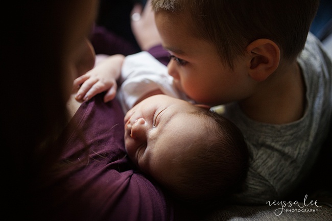 Seattle Newborn Photography, Neyssa Lee Photography, Snoqualmie photographer, big brother gives baby kisses