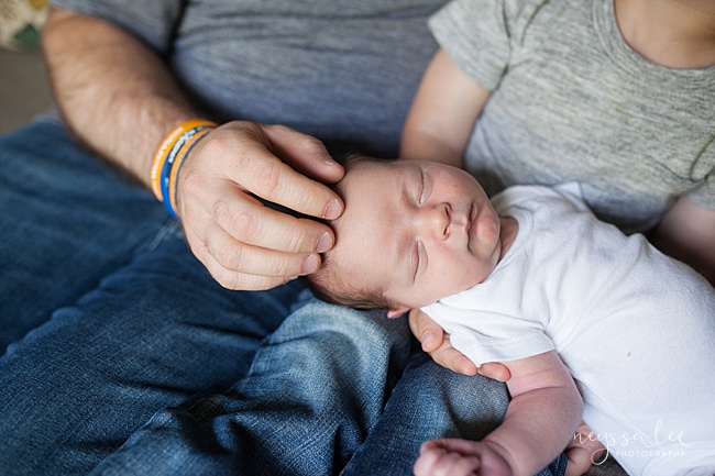 Seattle Newborn Photography, Neyssa Lee Photography, Snoqualmie photographer, dads hand on baby head