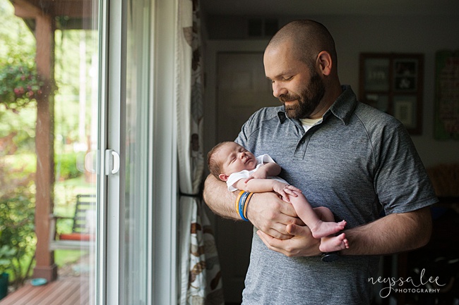 Seattle Newborn Photography, Neyssa Lee Photography, Snoqualmie photographer, dad and newborn baby