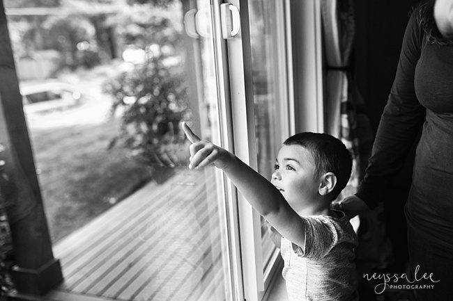 Seattle Newborn Photography, Neyssa Lee Photography, Snoqualmie photographer,  boy points out window
