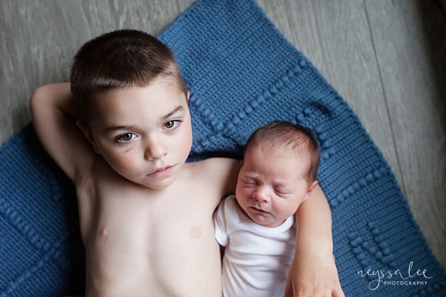 Seattle Newborn Photography, Neyssa Lee Photography, Snoqualmie photographer, brothers portrait, boy with newborn baby