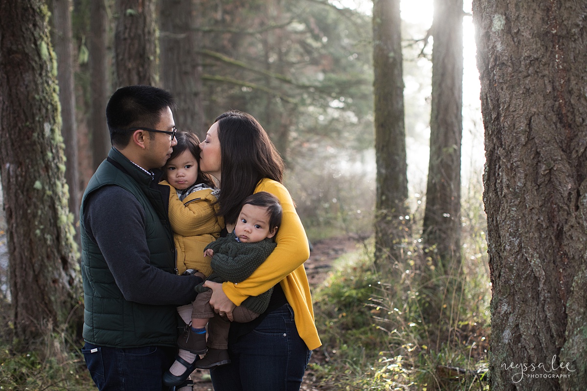Neyssa Lee Photography, Snoqualmie Family Photographer, Family Photos for Shy Kids, Photo of family of four in beautiful light