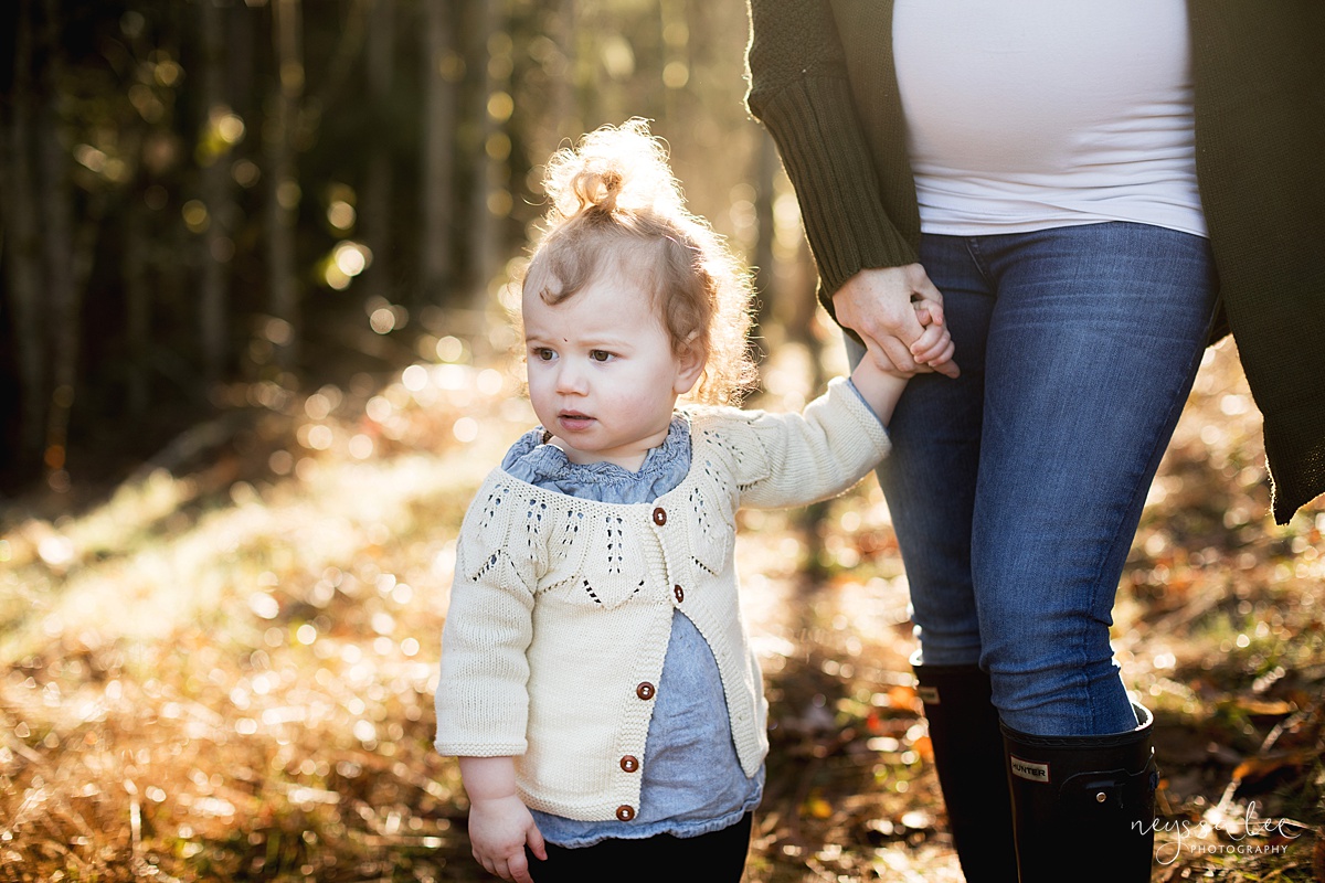 Tips to Rock Your Maternity Session, Neyssa Lee Photography, Seattle Maternity Photographer, Issaquah Newborn Photographer, Photo of toddler girl holding her moms hand