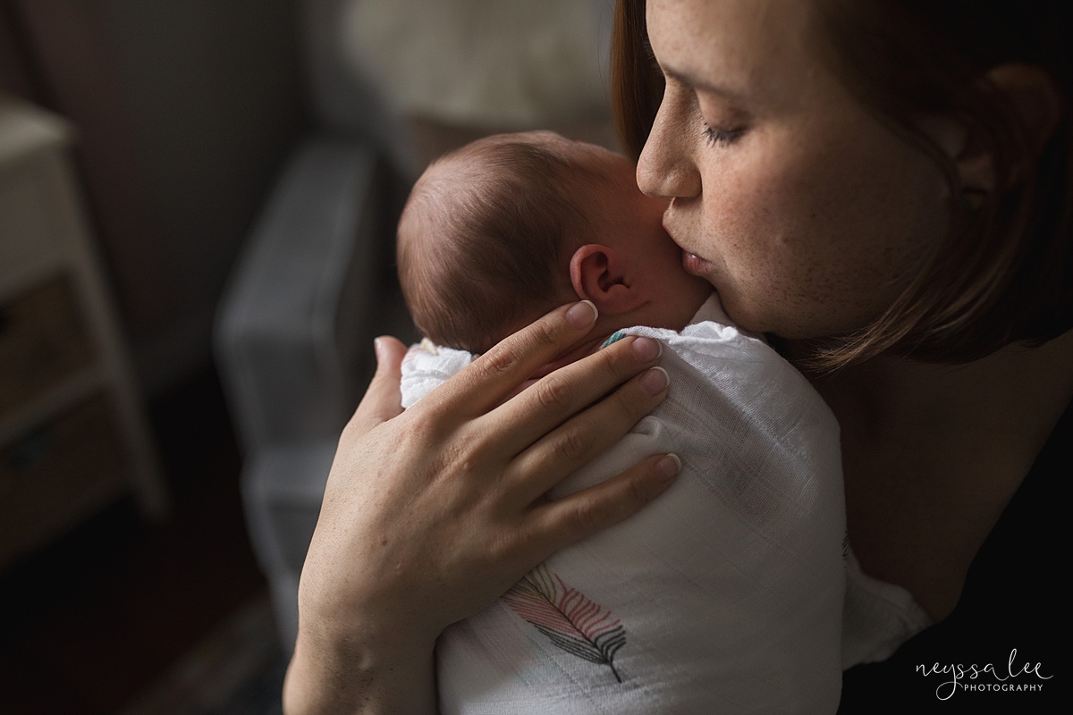 Neyssa Lee Photography, Seattle Newborn Photographer,  Newborn Photo Session Experience, Photo of mom with newborn baby