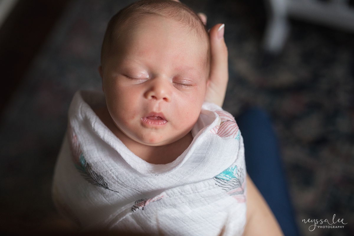 Neyssa Lee Photography, Seattle Newborn Photographer,  Newborn Photo Session Experience, Photo of newborn baby in moms hands