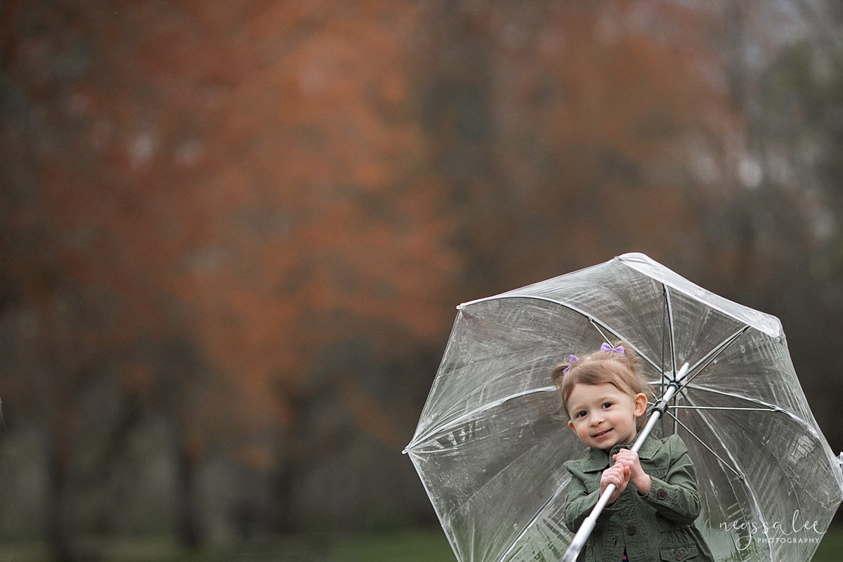 Neyssa Lee Photography, Issaquah Family Photographer, Family Photos with Grey Skies, Lake Sammamish State Park, Photo of girl with clear umbrella