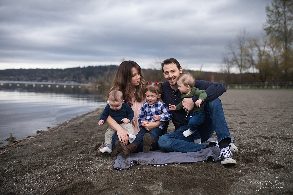 Neyssa Lee Photography, Issaquah Family Photographer, Family Photos with Grey Skies, Lake Sammamish State Park, Photo of family together on the beach