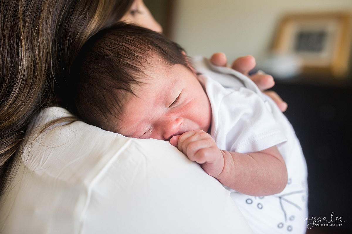 Neyssa Lee Photography, Seattle Newborn Photographer, Bellevue Lifestyle Newborn Photographer,  Photo of newborn baby on mom's shoulder