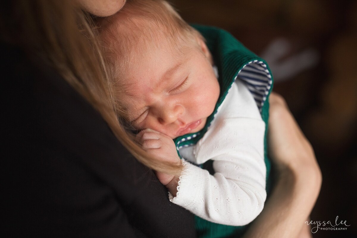 Newborn Photos for Your Fourth Child, Issaquah Newborn Photographer, Snoqualmie newborn photography,  photo of sleeping newborn baby 