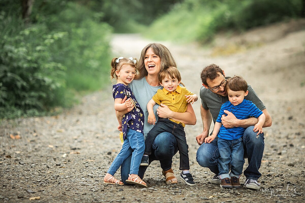 The Ultimate What to Wear for Family Photos Resource | Seattle Family Photographer