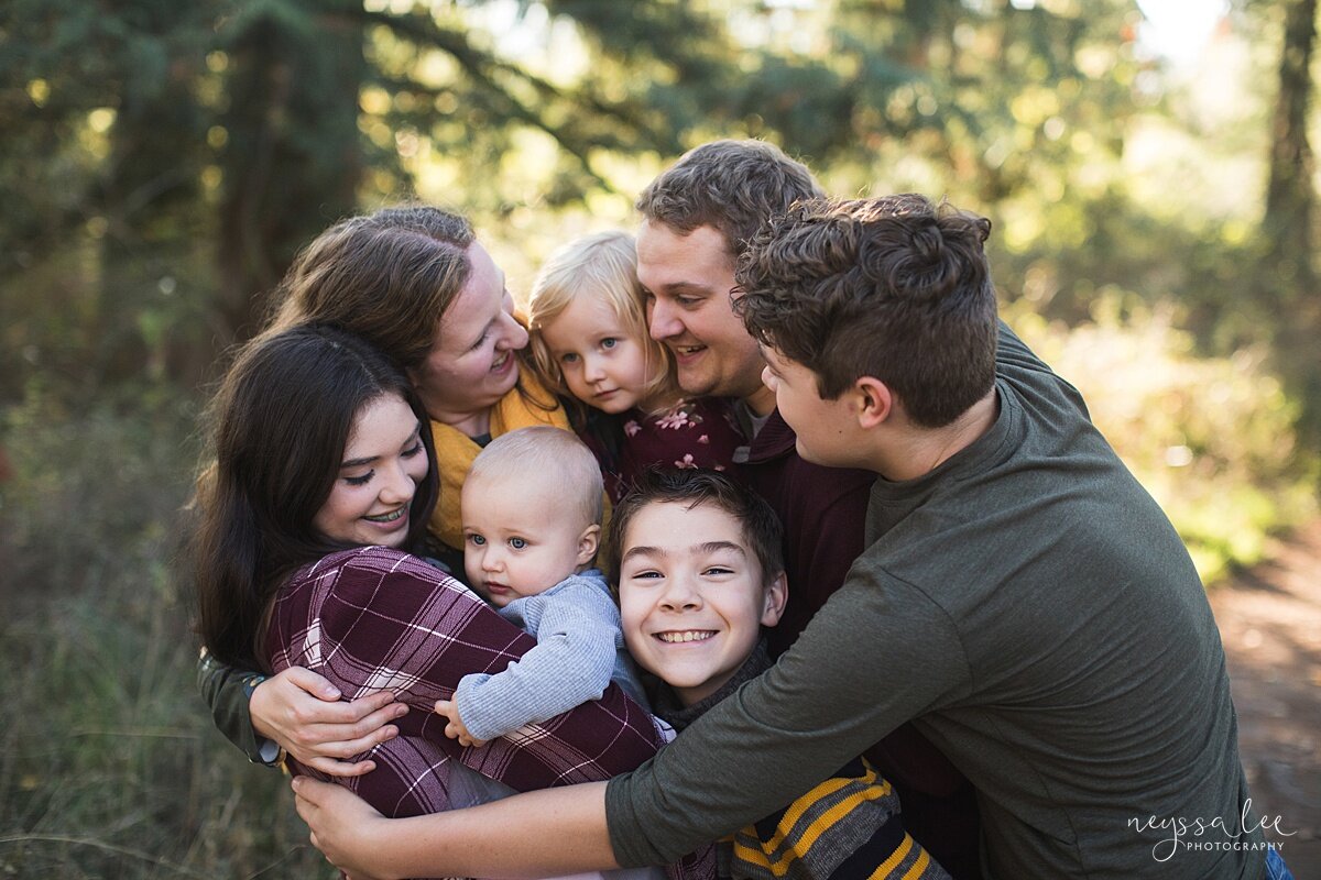 How to Have less Stressful Family Photo Sessions, Neyssa Lee Photography, Seattle Family Photographer, Photo of family hug