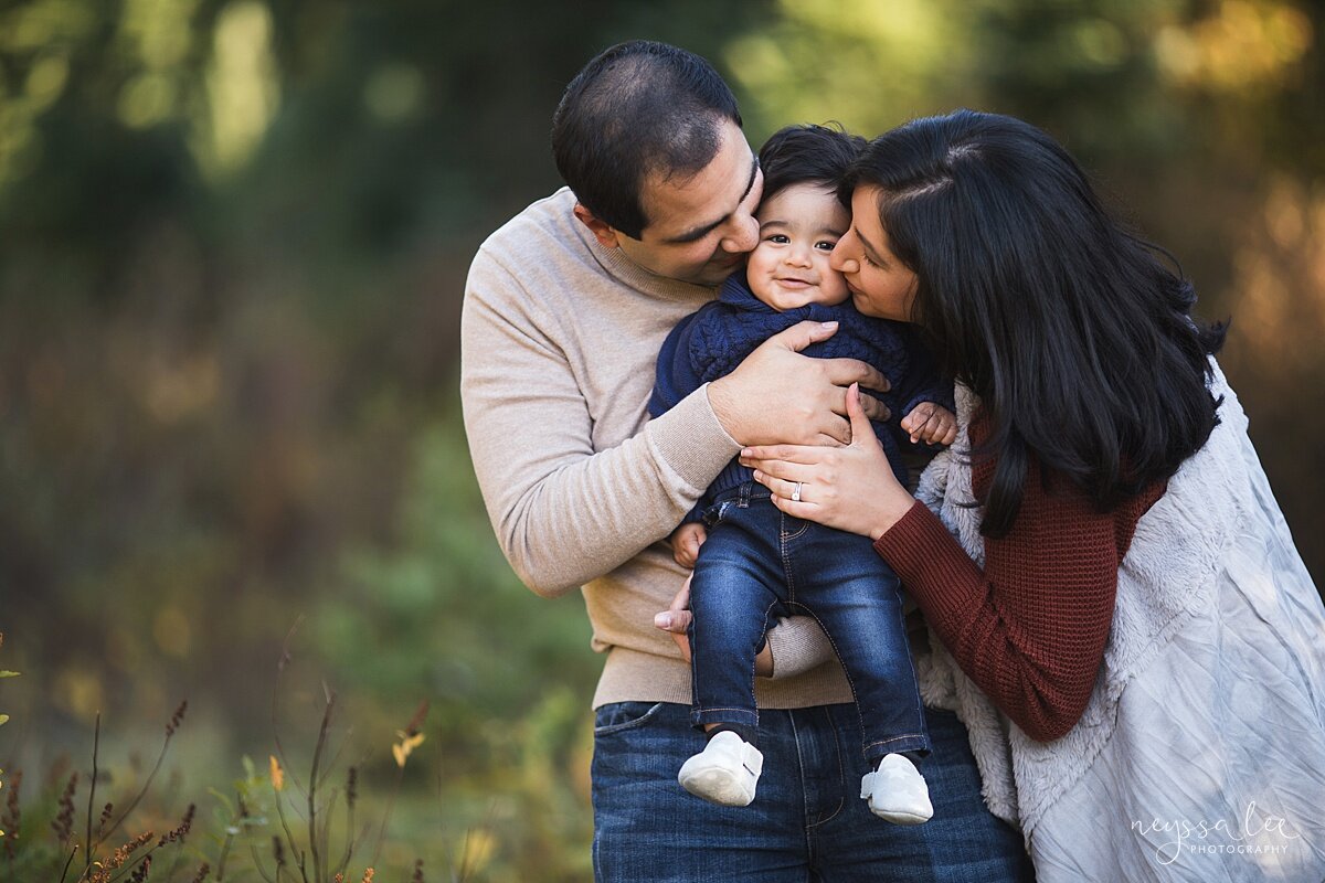 How to Dress Baby for Family Photos, Neyssa Lee Photography, Seattle Family Photographer,  Photo of Parents kissing baby boy