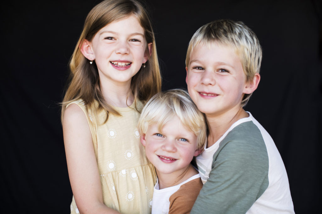 Seattle sibling portraits, photo of three kids together