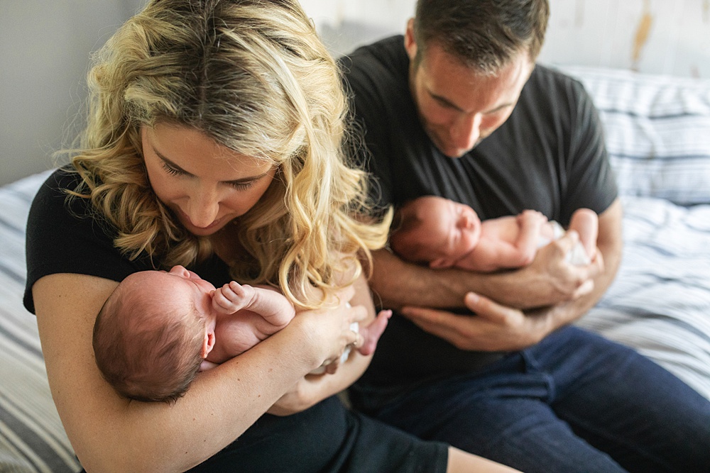 Photo of family with twins, Snoqualmie newborn photos