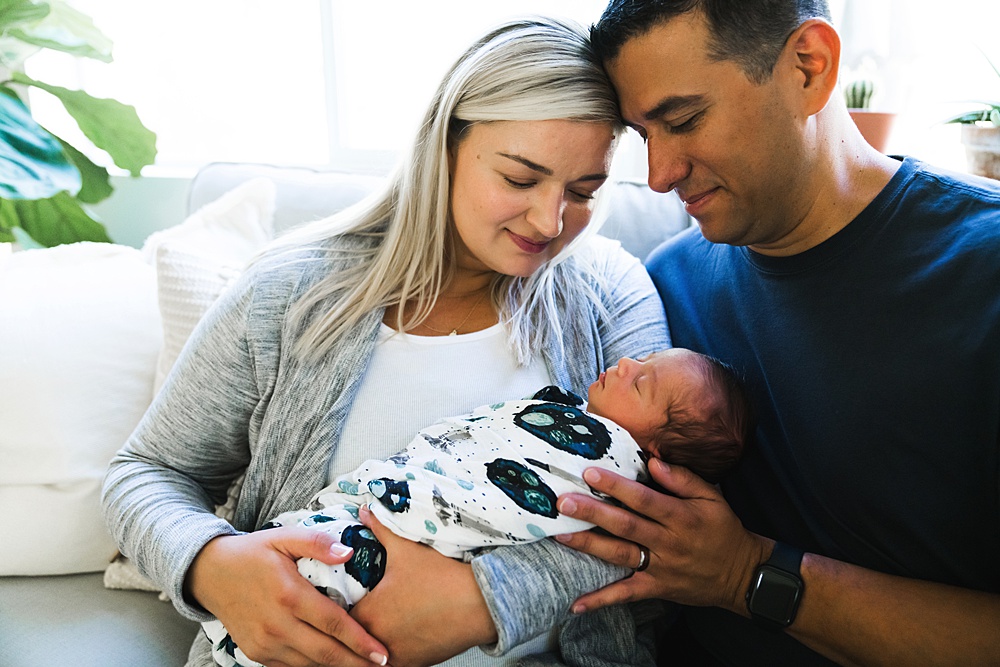 what to wear for newborn photos, seattle Newborn Photographer
