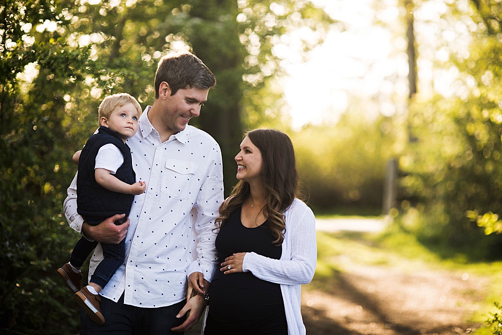 Seattle Maternity photographer, Family of three photos