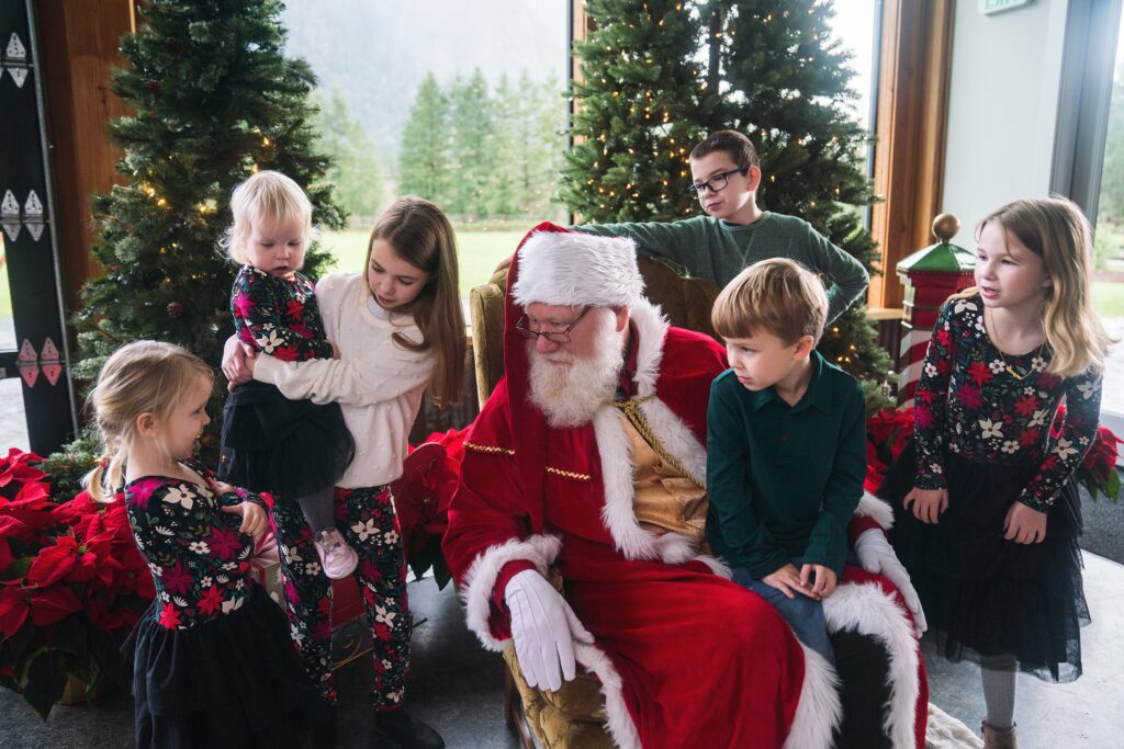 Santa Photo with 6 kids and Little Sleepies Holiday Dresses, Snoqualmie Santa Photo