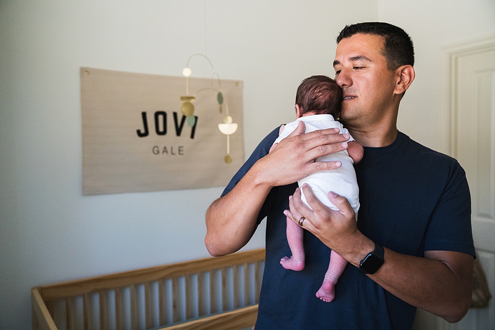 Clean and classic Outfit idea for dad for newborn pictures